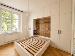 Pronájem bytu 2+kk, Praha - Vysočany, Nemocniční, 45 m2