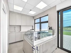 Prodej obchodního prostoru, Doksy, 88 m2