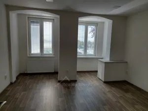 Pronájem bytu 3+1, Nový Bor - Arnultovice, B. Egermanna, 90 m2