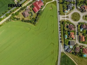 Prodej komerčního pozemku, Hovorčovice, 5254 m2