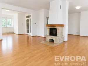 Pronájem rodinného domu, Průhonice, 200 m2
