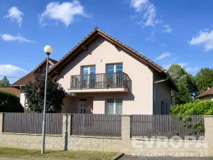 Pronájem rodinného domu, Průhonice, 200 m2