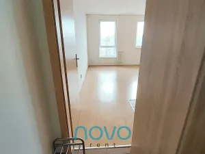 Pronájem bytu 2+kk, Praha - Letňany, Místecká, 45 m2