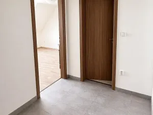 Pronájem bytu 1+kk, Chrudim, Pobřežní, 30 m2