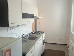 Pronájem bytu 1+1, Zlín, Hluboká, 44 m2