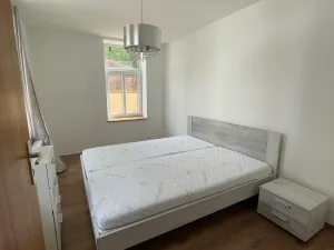 Pronájem bytu 2+kk, Jablonec nad Nisou, Květinová, 44 m2