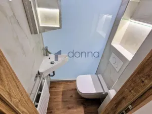 Pronájem bytu 2+kk, Praha, Humpolecká, 43 m2
