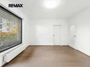 Pronájem bytu 2+kk, Praha - Jinonice, Kloudova, 50 m2