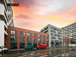 Pronájem bytu 1+kk, Praha - Hloubětín, Poděbradská, 37 m2