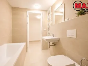 Pronájem bytu 2+kk, Praha - Vysočany, Smržových, 56 m2