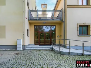 Prodej ubytování, Dobřany, Lipová, 820 m2