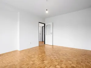 Prodej bytu 3+1, Praha - Zbraslav, Svépomoci, 85 m2
