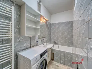 Prodej bytu 3+1, Hradec Králové - Nový Hradec Králové, K Hvězdárně, 77 m2