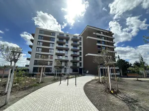 Pronájem garážového stání, Praha - Černý Most, Arnošta Valenty, 14 m2