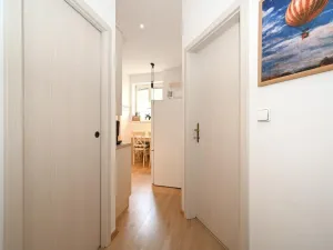 Pronájem bytu 2+1, Praha - Bubeneč, náměstí Interbrigády, 51 m2