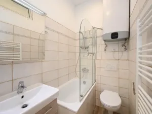Pronájem bytu 2+1, Praha - Bubeneč, náměstí Interbrigády, 51 m2