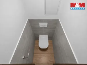 Pronájem bytu 2+1, Pardubice - Zelené Předměstí, Benešovo náměstí, 55 m2