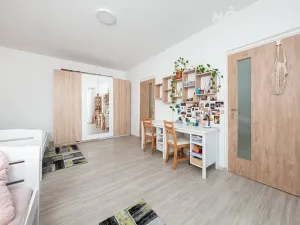 Prodej bytu 3+1, Pardubice, Lonkova, 101 m2