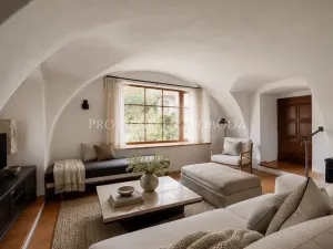 Prodej ubytování, Číměř, 650 m2