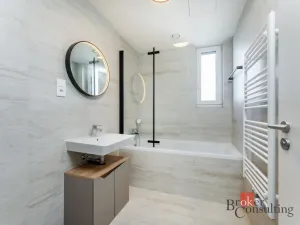 Pronájem bytu 3+kk, Praha - Hloubětín, Waltariho, 79 m2