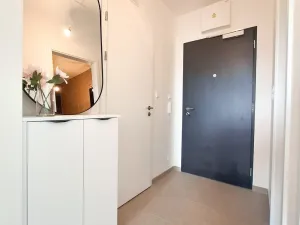 Pronájem bytu 2+kk, Praha - Vysočany, Pod Harfou, 45 m2