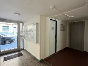 Prodej bytu 3+1, Praha, Hartigova, 64 m2