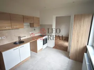 Pronájem bytu 3+1, Zlonice, Pippichova, 74 m2