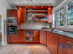 Prodej rodinného domu, Praha - Dolní Počernice, Listopadová, 242 m2