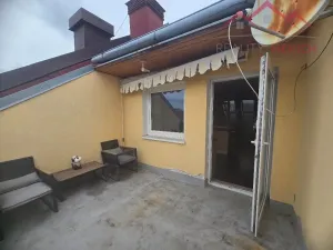 Pronájem atypického bytu, Chomutov, náměstí Dr. Beneše, 155 m2