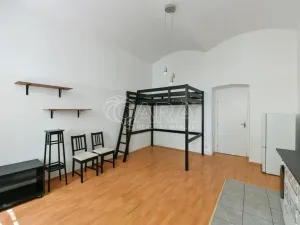 Pronájem bytu 1+kk, Praha - Smíchov, Lidická, 33 m2