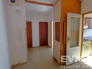 Pronájem bytu 3+1, Praha - Troja, Svídnická, 75 m2