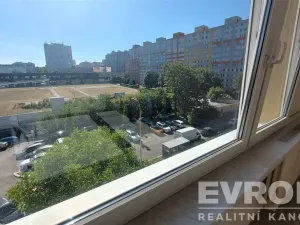 Pronájem bytu 3+1, Praha - Troja, Svídnická, 75 m2