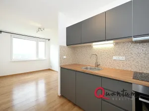 Pronájem bytu 2+kk, Praha - Řepy, Španielova, 37 m2