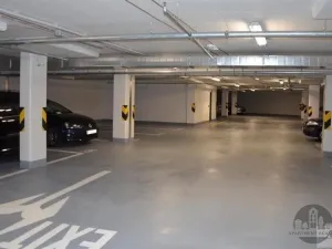 Pronájem garážového stání, Praha - Košíře, Plzeňská, 20 m2