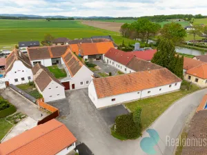 Prodej výrobních prostor, Babice, 1075 m2
