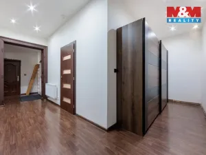 Prodej bytu 2+1, Nejdek, náměstí Karla IV., 107 m2