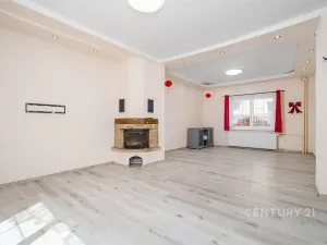 Prodej rodinného domu, Chlumec, Holubova, 241 m2