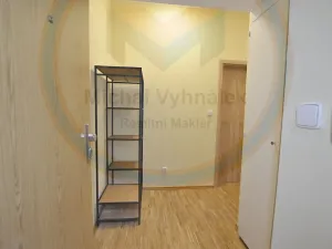 Pronájem bytu 2+kk, Klecany, Nám. Třebízského, 52 m2