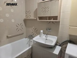 Pronájem bytu 4+1, Praha - Libeň, U Stírky, 83 m2