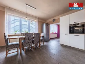 Prodej bytu 5+1, Chlumec nad Cidlinou - Kladruby, 139 m2