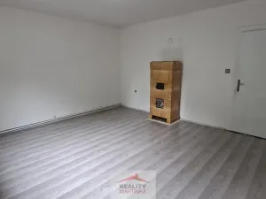 Pronájem bytu 2+1, Valašské Meziříčí - Krásno nad Bečvou, Zámecká, 75 m2