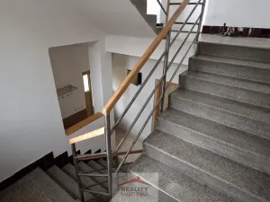 Pronájem bytu 2+1, Valašské Meziříčí - Krásno nad Bečvou, Zámecká, 75 m2
