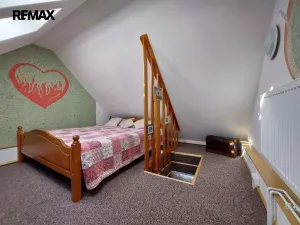Prodej bytu 2+1, Karlovy Vary, Západní, 62 m2