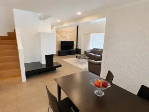 Prodej rodinného domu, Hrdlořezy, 165 m2