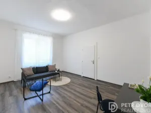 Prodej bytu 3+kk, Praha - Karlín, Pernerova, 71 m2