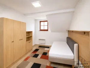 Pronájem bytu 1+kk, Znojmo, U Branky, 28 m2