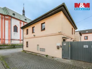 Prodej rodinného domu, Bor, náměstí Republiky, 197 m2