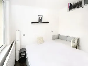 Pronájem bytu 2+1, Zlín, M. Knesla, 55 m2