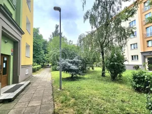 Pronájem bytu 2+1, Praha - Strašnice, Krupská, 46 m2