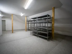 Prodej komerční nemovitosti, Valašské Meziříčí, Poláškova, 250 m2